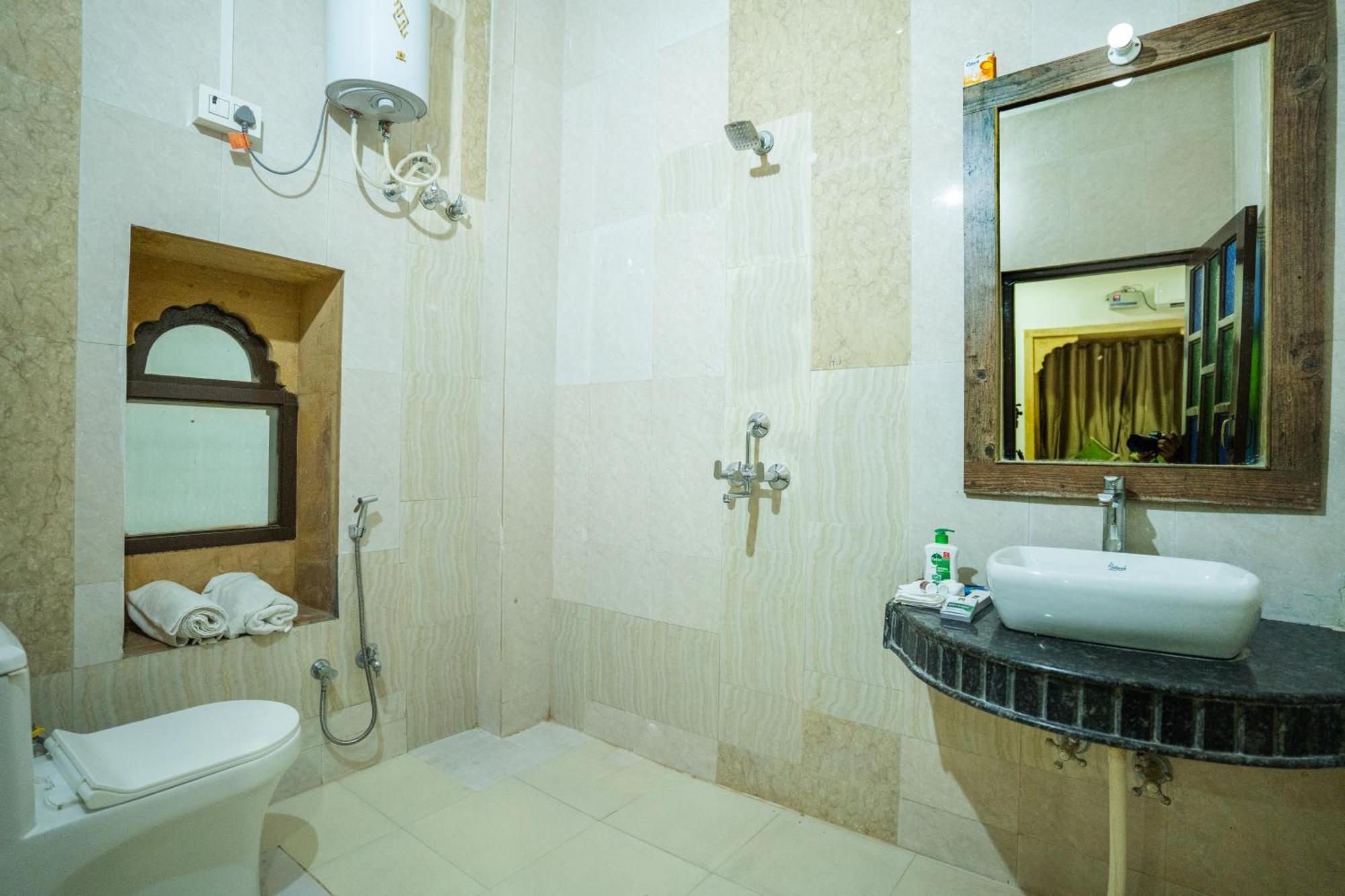 Hotel Marina Mahal With Swimming Pool Jaisalmer Ngoại thất bức ảnh