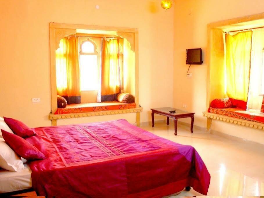 Hotel Marina Mahal With Swimming Pool Jaisalmer Ngoại thất bức ảnh